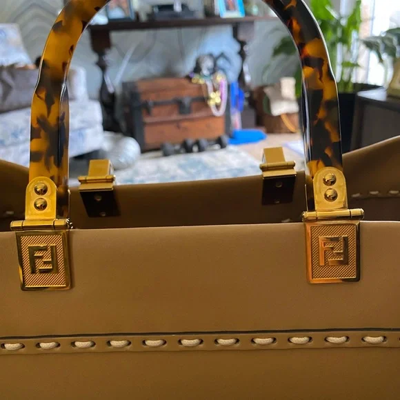 Fendi Sunshine Medium Tote - Picture 11 of 12